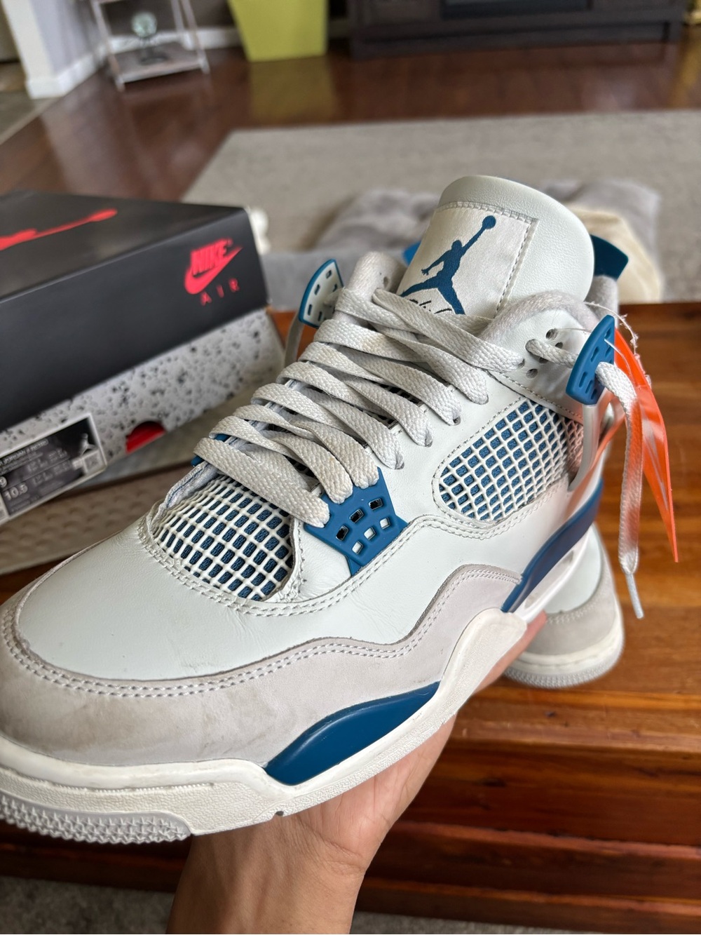 Jordan 4 military blue size 9 - Picture 2 of 3